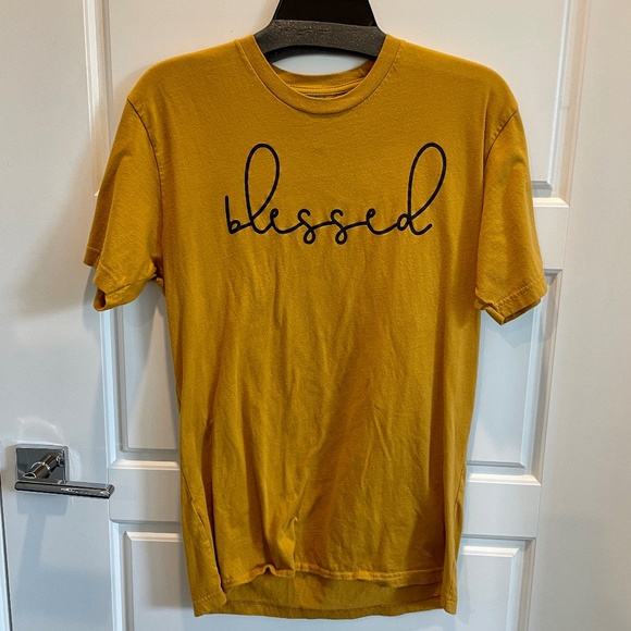 Women's Graphic Short Sleeve Tee, M, EUC, Mustard Yellow - Picture 1 of 4